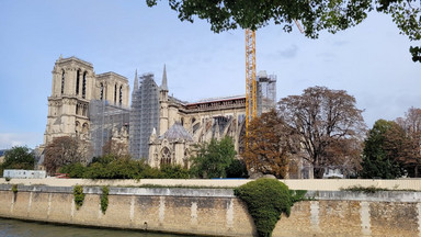 Notre Dame ponad dwa lata po pożarze. Smutny widok [ZDJĘCIA]
