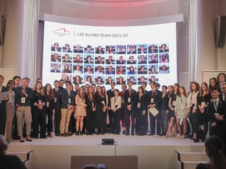 W sobotę, 12 marca zakończyło się LSE SU Polish Economic Forum 2022 w Londynie. Tegoroczna edycja była największą w historii: łącznie wzięło w niej udział niemal 800 studentów najlepszych uczelni na świecie, a także czołowe osobistości ze świata polityki, nauki, biznesu i organizacji pozarządowych. Zarówno na oficjalnych panelach, jak i w kuluarach, wyraźnie dominował jeden wątek: rosyjska agresja na Ukrainę