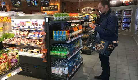 Koniec z alkoholem na stacjach paliw? Minister zdrowia zapowiada zmiany