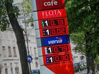 Ceny paliw mogą przekroczyć 10 zł. Branża szykuje wymianę pylonów przy stacjach