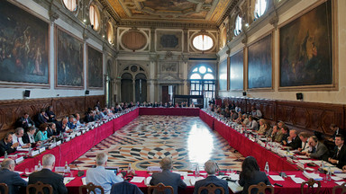 Komisja Wenecka w Polsce. Delegacja złoży wizytę w związku z ustawą dyscyplinującą sędziów