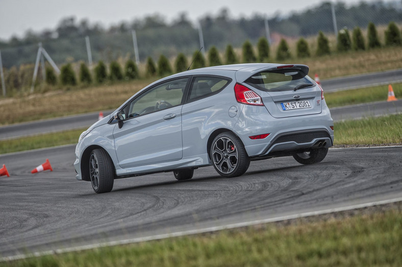 Ford Fiesta ST200 - jeszcze więcej zabawy