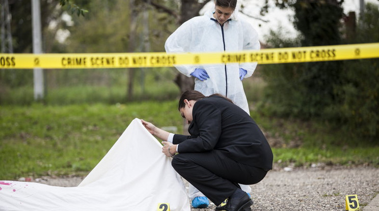 Debrecenben találtak rá egy téren a férfi holttestére/Fotó:Shutterstock