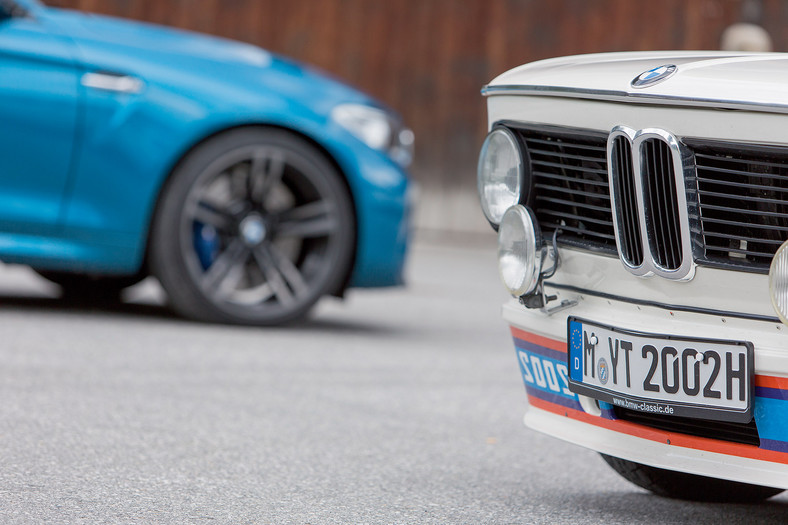 BMW M2 vs 2002 Turbo – geny turbodiabła