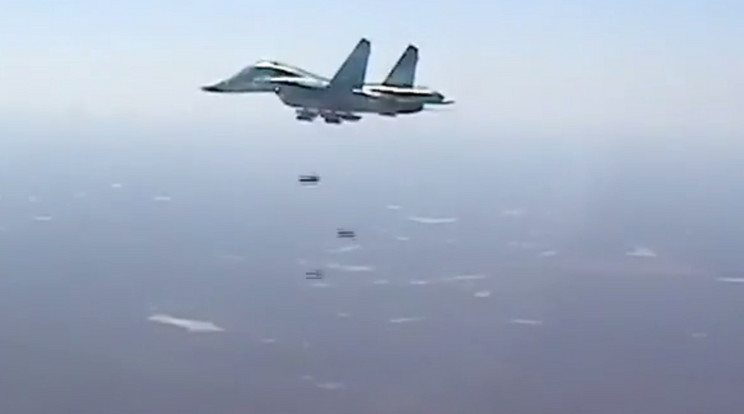 Orosz bombázó Dair-ez-Zór felett / Fotó: Youtube