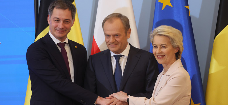 "Mamy to!", cieszy się Donald Tusk z unijnych miliardów, ale Polska dalej siedzi na oślej ławce w Brukseli [KOMENTARZ]