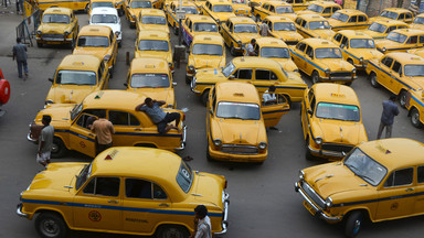Tradycyjne żółte taksówki w Kalkucie przegrywają z technologią