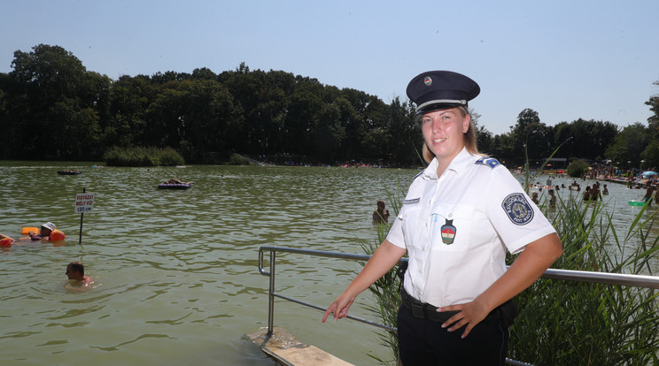 Mondok Lilián
Amarill járőrözés
közben vette észre, hogy baj van. A parton élesztette újra a kisfiút /Fotó: Varga Imre