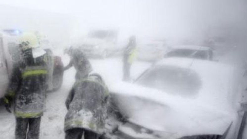 2013. március 14-én erős lehülés kezdődött meg Magyarországon, ami egy frontnak köszönhetően intenzív hóeséssel párosult. A feltámadt, olykor több mint száz kilométeres szél katasztrofális helyzeteket teremtett az utakon. 