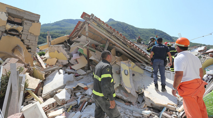 A francia tudós szerint a földrengések az egész bolygón sok gondot okoznak, Európa sem ússza meg a katasztrófákat /Fotó: AFP