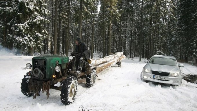 TOPR i Skoda Superb: zimowe klimaty w tatrach