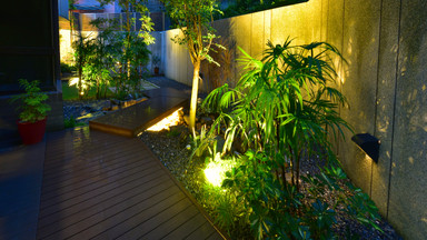 Najlepsze oświetlenie ogrodu i na taras. Styl i funkcjonalność w jednym