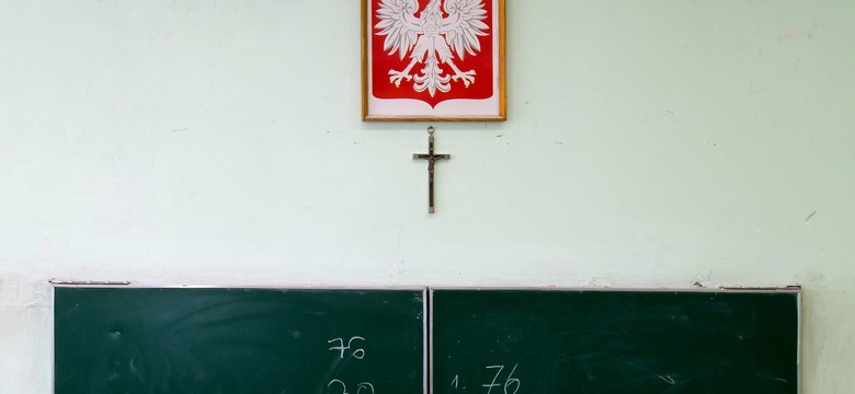 Szokujące zadanie na religii dla szóstoklasistów. Uczniowie mają przekonać ofiarę gwałtu, aby nie usuwała ciąży