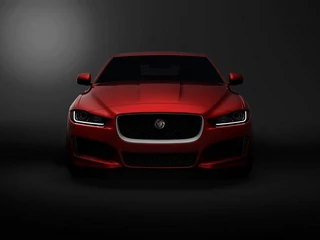 Nowy Jaguar XE prezentuje się znakomicie.