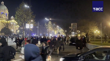 Gorąca noc w Belgradzie. Policja rozpędziła demonstrantów