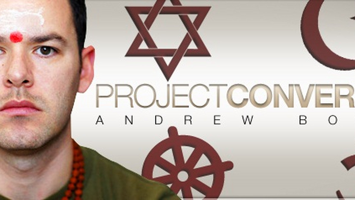Andrew Bowen, 29-letni mieszkaniec Lumberton spędził 12 miesięcy na praktykowaniu różnych religii. Jak twierdzi nie szukał Boga, ale "wiary w ludzkość". Teraz na podstawie przedsięwzięcia "Projekt Konwersja" pisze książkę, która jeszcze przed wydaniem budzi ogromne zainteresowanie.