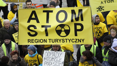 Politycy PiS wspierali kiedyś protesty przeciw atomowi. Będzie referendum?