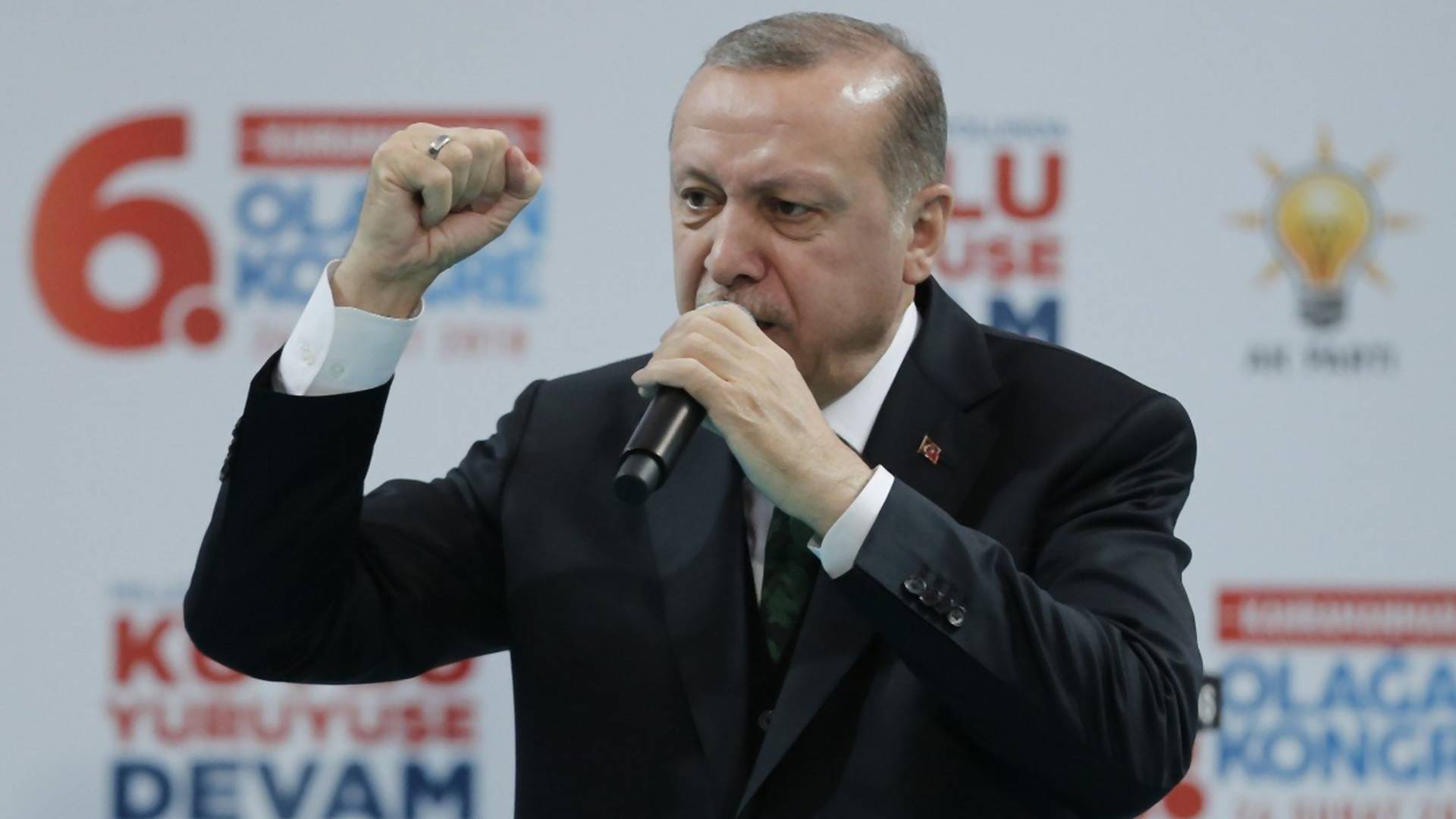 "Ako pogine, staviće zastavu preko nje": Erdogan šokirao svet razgovorom s uplakanom devojčicom