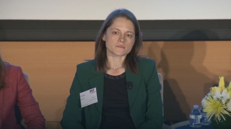 Sofija Jović na konferenciji