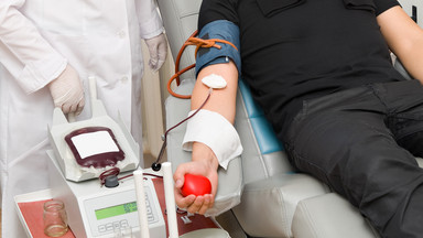 Centra krwiodawstwa apelują o oddawanie krwi