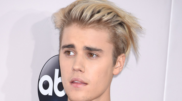 Justin Bieber titokzatos lányt hajt az interneten / Foto:Northfoto