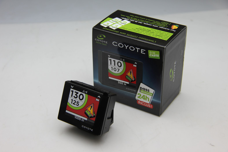 Coyote Pocket z pudełkiem w wersji francuskiej