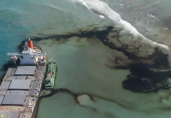 Wielki wyciek ropy na Mauritiusie powinien dać Polsce do myślenia. "Tykająca bomba w Bałtyku"