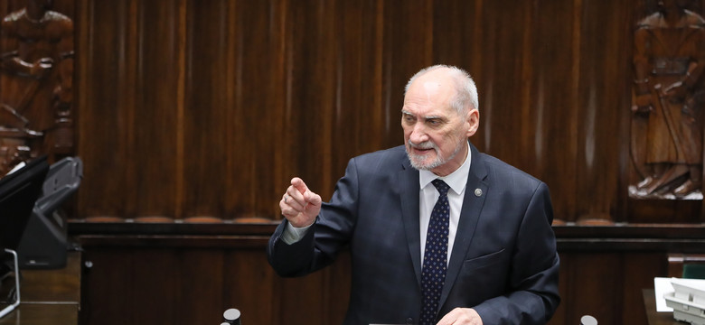 Antoni Macierewicz przeprasza za raport o WSI. Przeprosiny ukazały się w "Gazecie Polskiej"