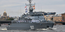 Rosyjska "flota widmo" krąży po wodach Europy. Powstał niebezpieczny szlak