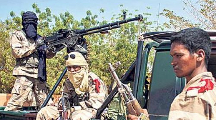 Hat mesterlövész utazik Maliba 