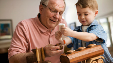 Drewniane zabawki dla przedszkolaka – wady i zalety
