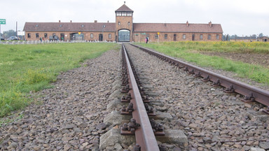 Muzeum Auschwitz reaguje na szokujące słowa Jana Pietrzaka. "Zatrważający przejaw moralnego zepsucia"