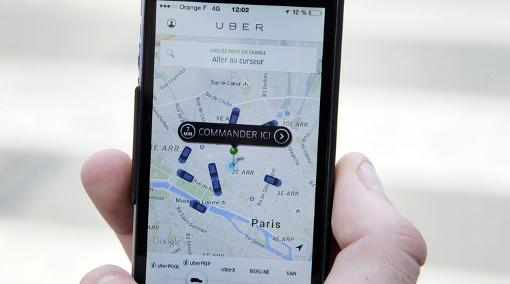 Az Uber-t be akarták tiltani a taxisok /Fotó: AFP