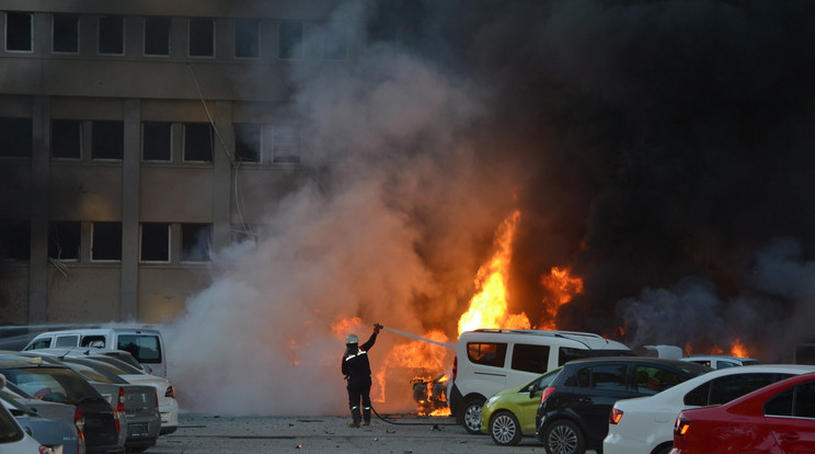 Legalább ketten meghaltak a robbantás miatt / Fotó: MTI