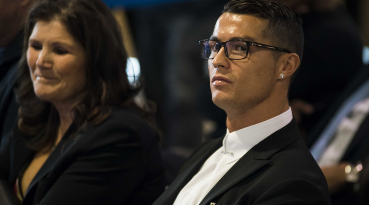 Ronaldo édesanyja szerint fia származása és a futballmaffia miatt nem kap díjakat / Fotó: Northfoto