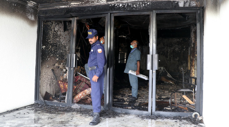Tűz ütött ki egy dél-pakisztáni hotelben / Fotó: Northfoto
