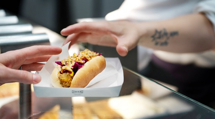 Biztos népszerű lesz az emberek körében a vegan hot-dog / Fotó: IKEA