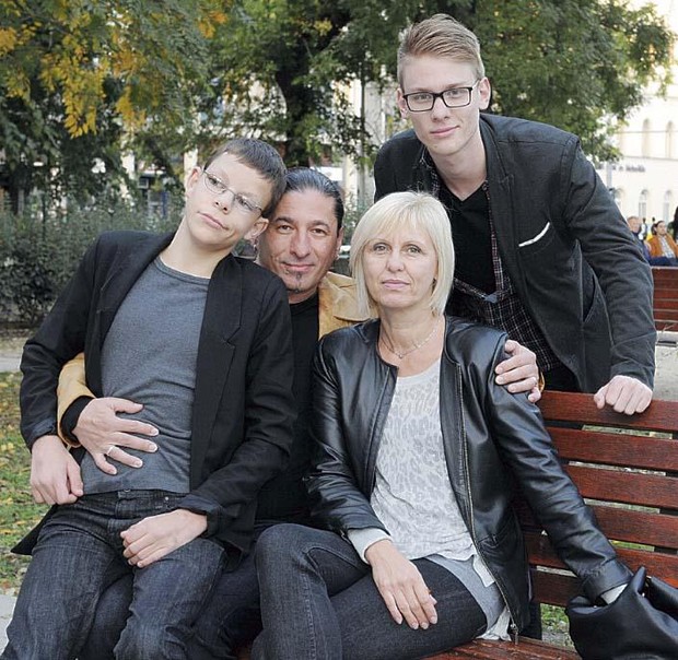 Boros Csaba Kiléptünk Cipő árnyékából Blikk.hu