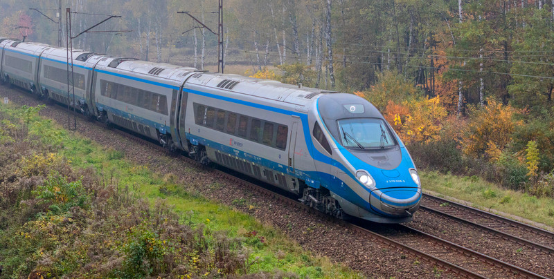 Pendolino minęło stację w Tarnowie i musiało wycofać, by wysadzić pasażerów