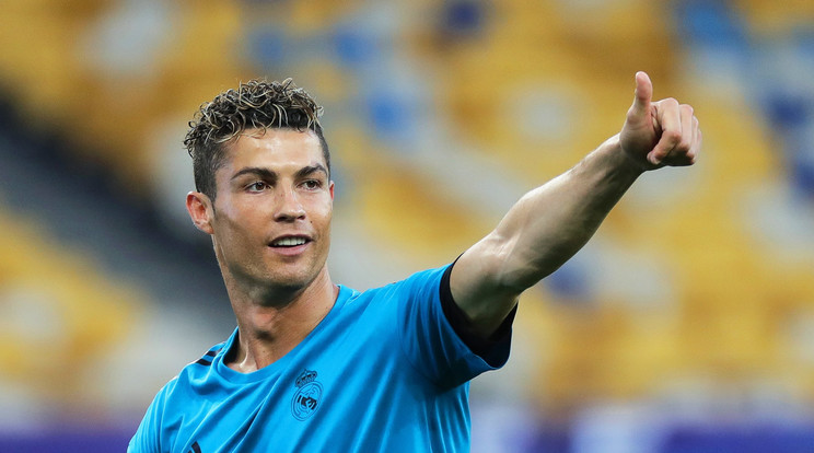 Cristiano Ronaldo 700 gólt lőtt eddig pályafutása során /Fotó: MTI/EPA/Armando Babani)