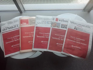 Reklamy Santander Bank Polska pojawiły się na okładkach wielu dzienników wydanych 10 września 2018 r.