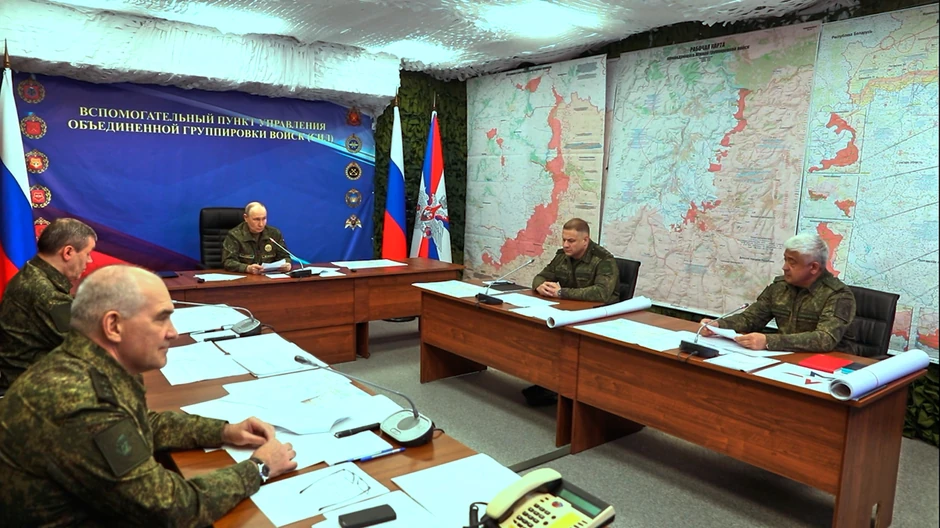 Vladimir Putin u poseti jednom od komandnih mesta Združene grupe ruskih snaga na nepoznatoj lokaciji 3. jula