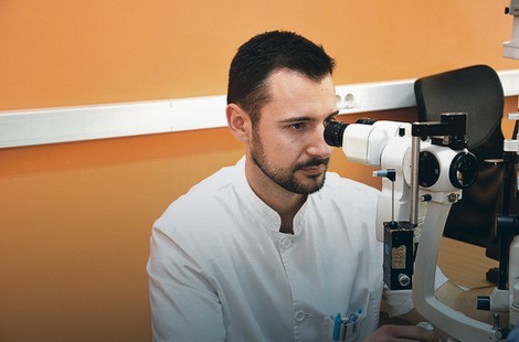 Retko koja profesija može da se poredi s medicinom. Odgovornost je velika, ali satisfakcija još veća kada nekog izlečite: Vladimir Milutinović