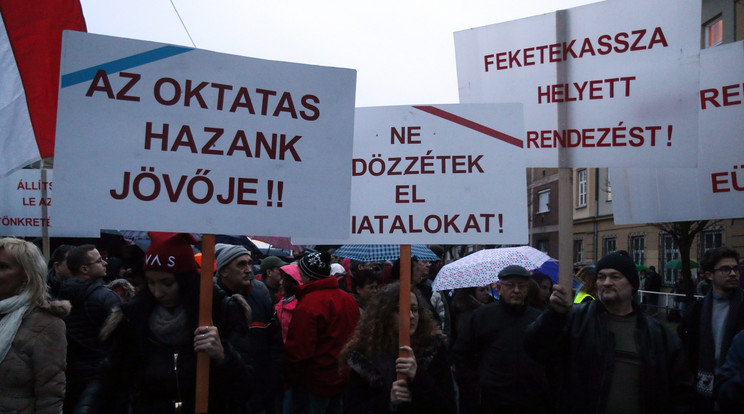 Miskolcról indult az országos tiltakozáshullám / fotó: MTI-Vajda János