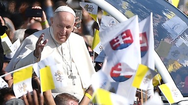 Papież Franciszek na Słowacji. Odwiedził największą romską dzielnicę [ZDJĘCIA]