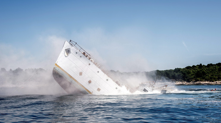 Jugoszlávia korábbi elnöke, Josip Broz Tito csodálatos Vis nevű hajójának süllyedése /Fotó: MTI