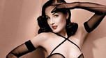 Dita von Teese w reklamie bielizny Wonderbra