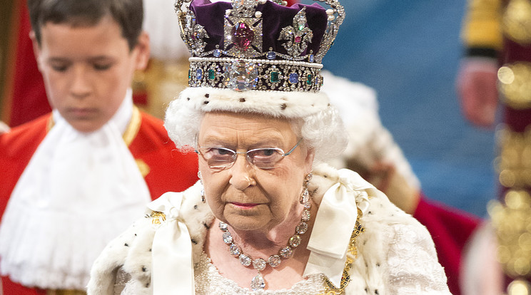 II. Erzsébet szeret rengeteg ékszerrel megjelenni a fogadásokon / Fotó: Northfoto