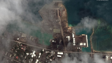 Wybuch wulkanu zerwał podwodny kabel, odcinając Tonga od świata. Naprawa potrwa kilka tygodni