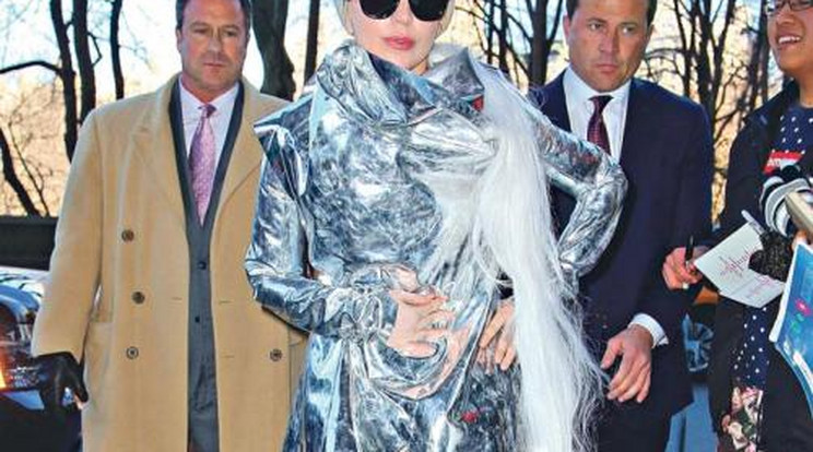 Lady Gaga, az ezüstlány